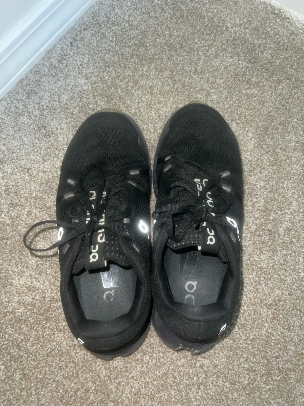 On Running Black Cloudswift Sneakers - Picture 2 of 5